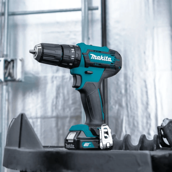 TALADRO PERCUTOR MAKITA INALAMBRICO 12V CTX  HP333DWY - Imagen 3
