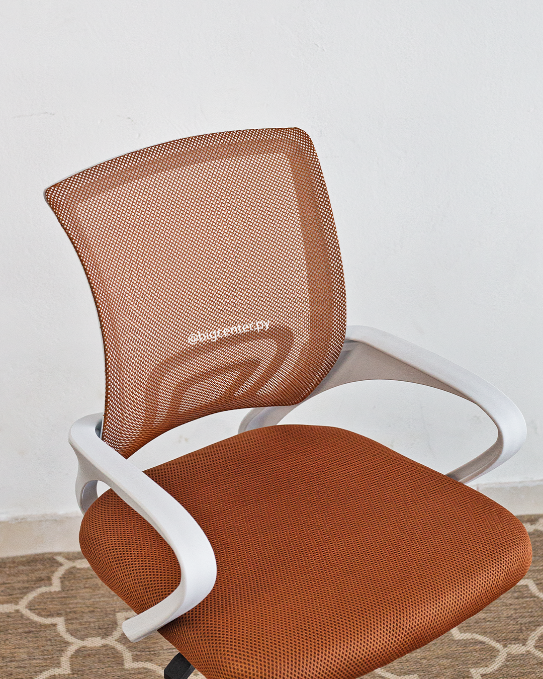 SILLA GIRATORIA TELA MESH 90 KG (61BKB) MARRON - Imagen 2