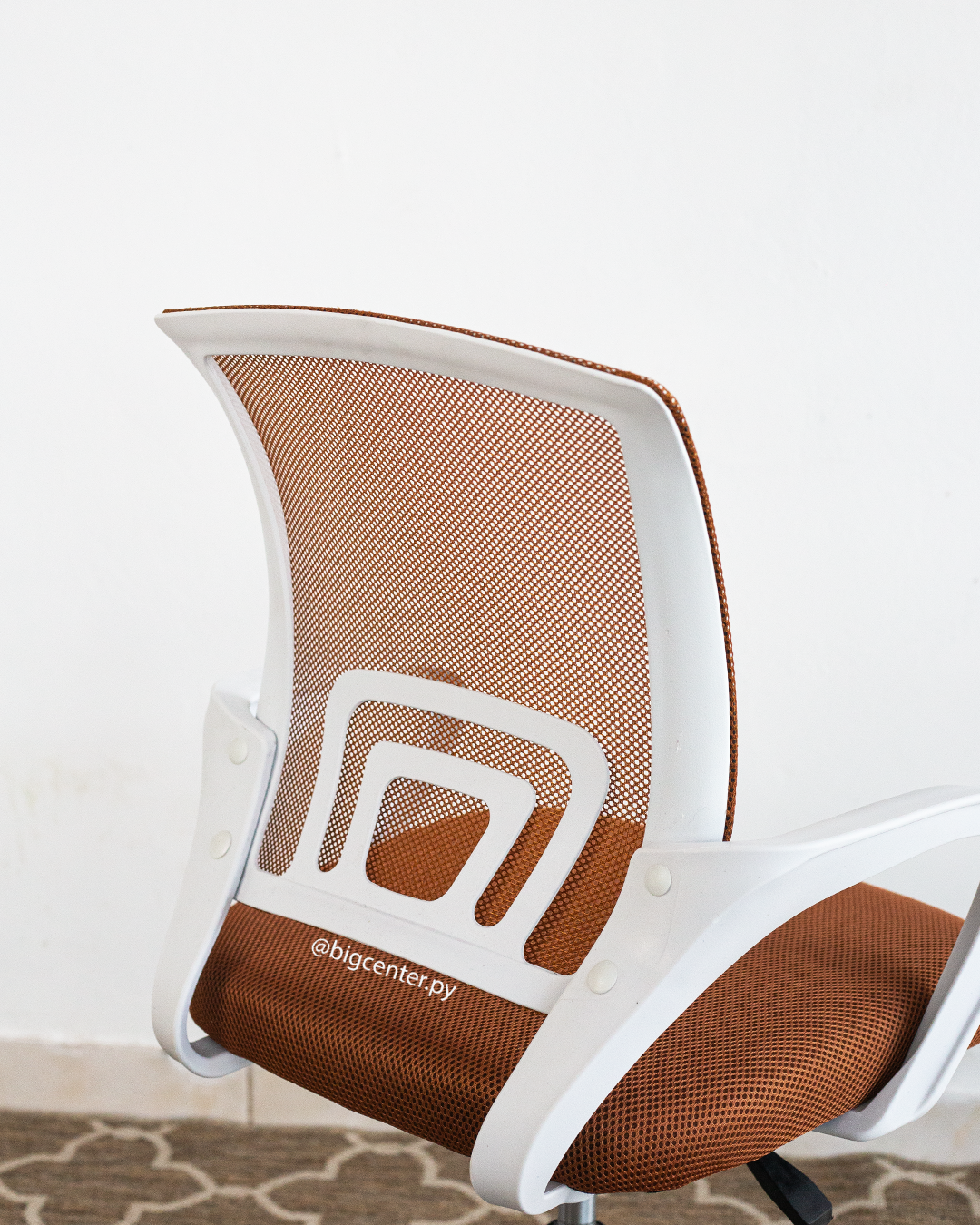 SILLA GIRATORIA TELA MESH 90 KG (61BKB) MARRON - Imagen 3