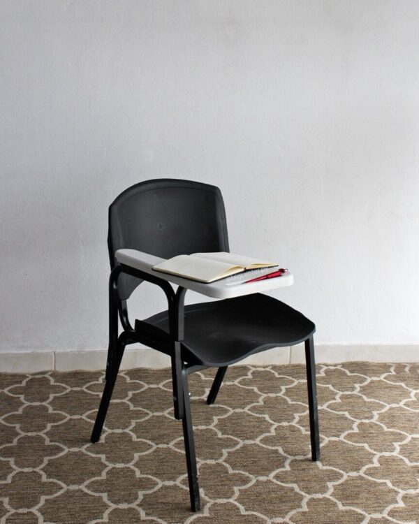 SILLA CON PUPITRE BLANCO (RMP)